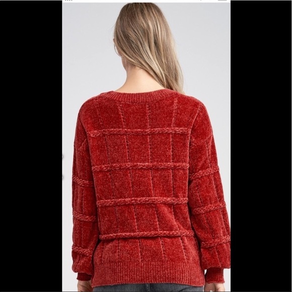 Gorgeous Riena crew neck chenille sweater - Picture 5 of 5